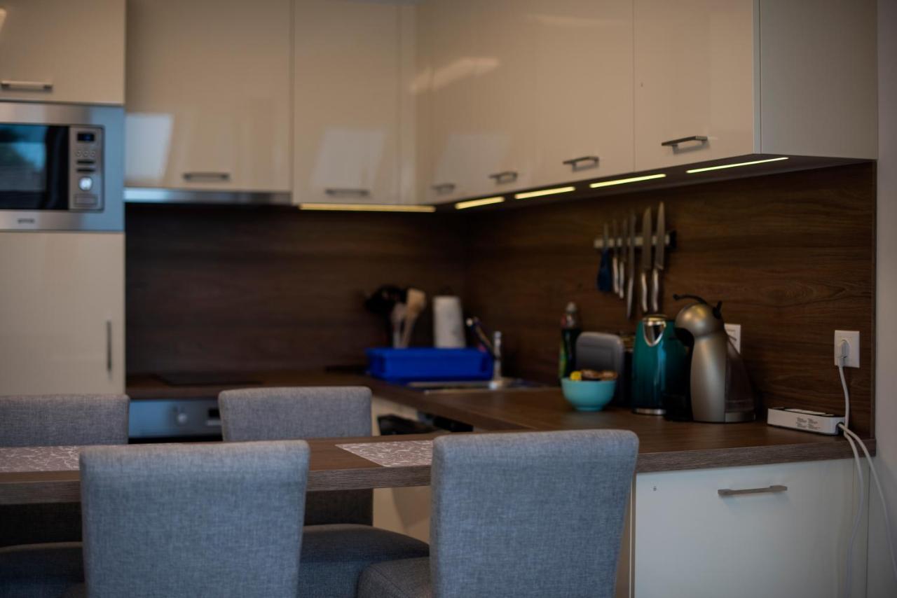 פץ' Zsuka Apartman Free Parking מראה חיצוני תמונה