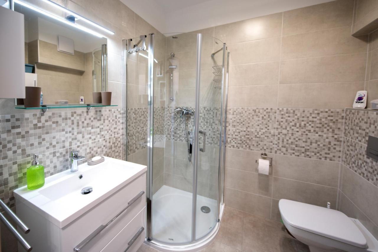 פץ' Zsuka Apartman Free Parking מראה חיצוני תמונה